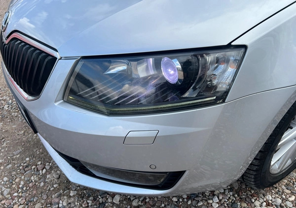 Skoda Octavia cena 46900 przebieg: 259000, rok produkcji 2015 z Krzeszowice małe 704